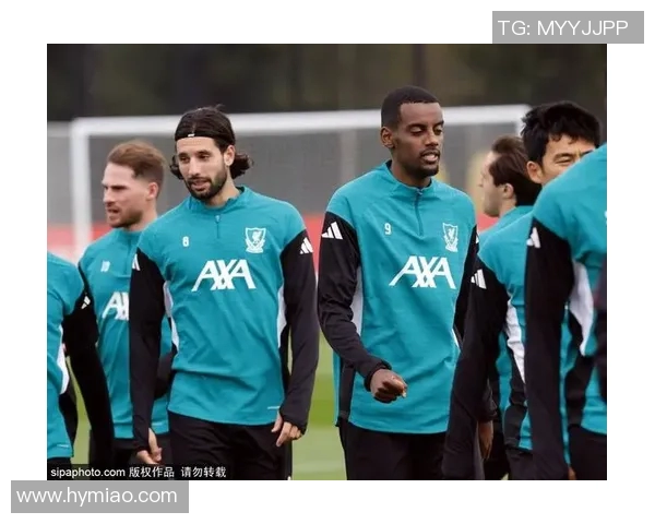 小黑人足球星闪耀绿茵场 才华横溢挑战世界足球巅峰