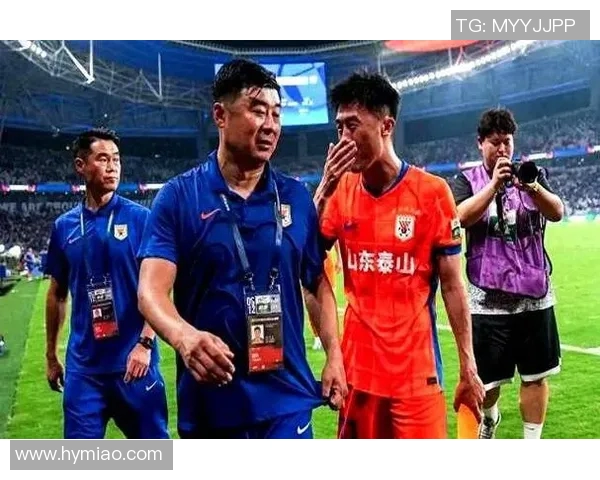 足球明星教练领衔战术革新激情指导引领球队再创辉煌